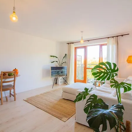 Guestready - Bright And Comfortable Lägenhet