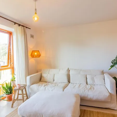 Guestready - Bright And Comfortable Lägenhet